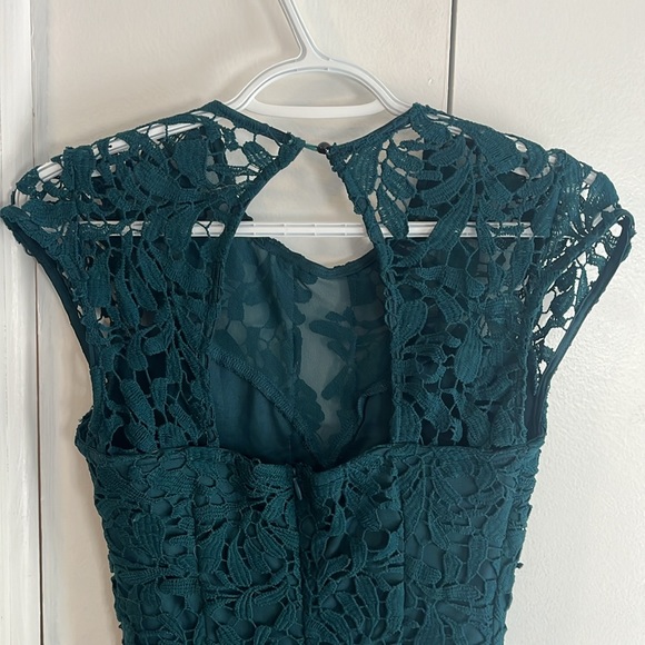 Rich teal lace overlay dress - Picture 5 of 7